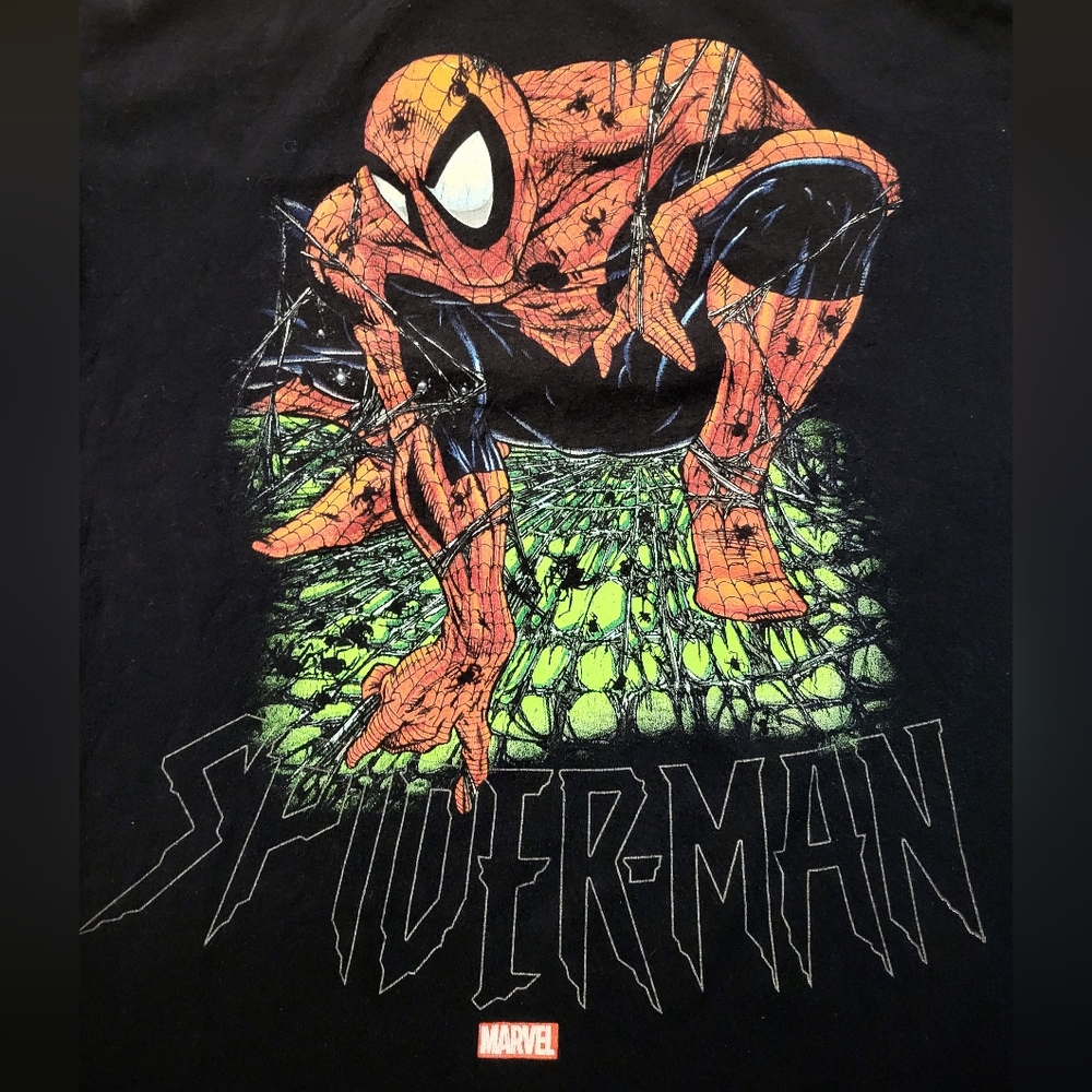 Marvel Spiderman Retro/Emo Graphic,  Black T-shirt Large - Picture 3 of 3